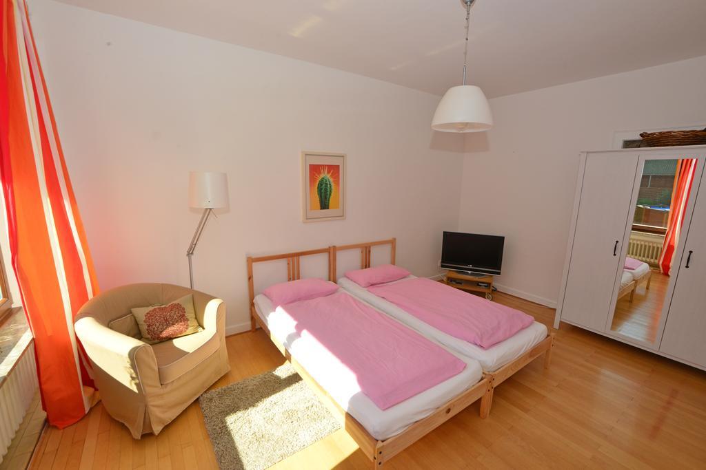 Moderne Ferienwohnung Deichstrasse Hennef  Chambre photo
